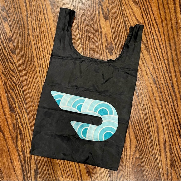 Doordash T-Shirt, Shopping Tote, and Face Mask - Picture 4 of 6